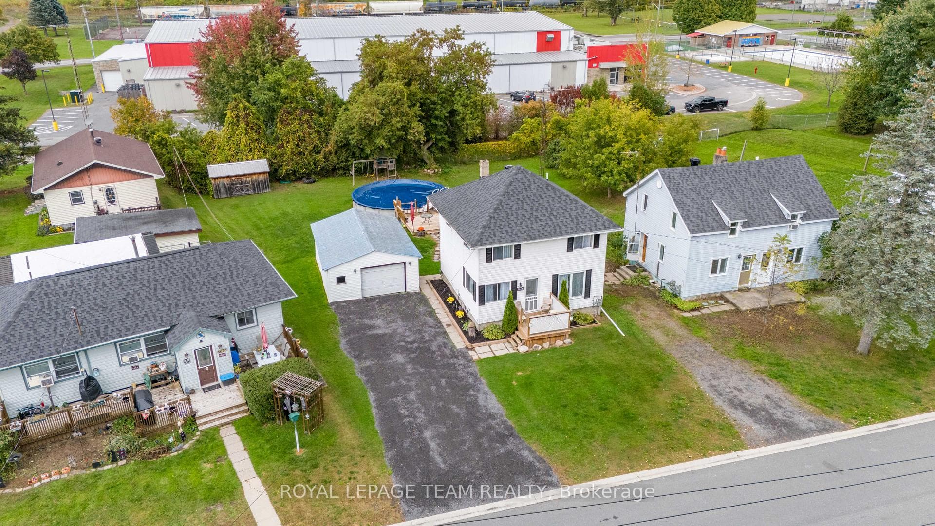 3069 WALKER Street photo 14