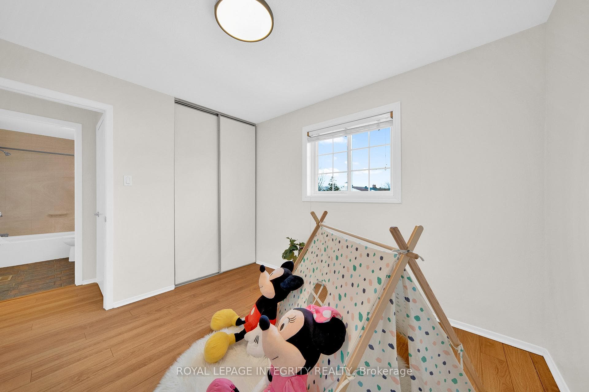 15 Tarquin Crescent photo 27