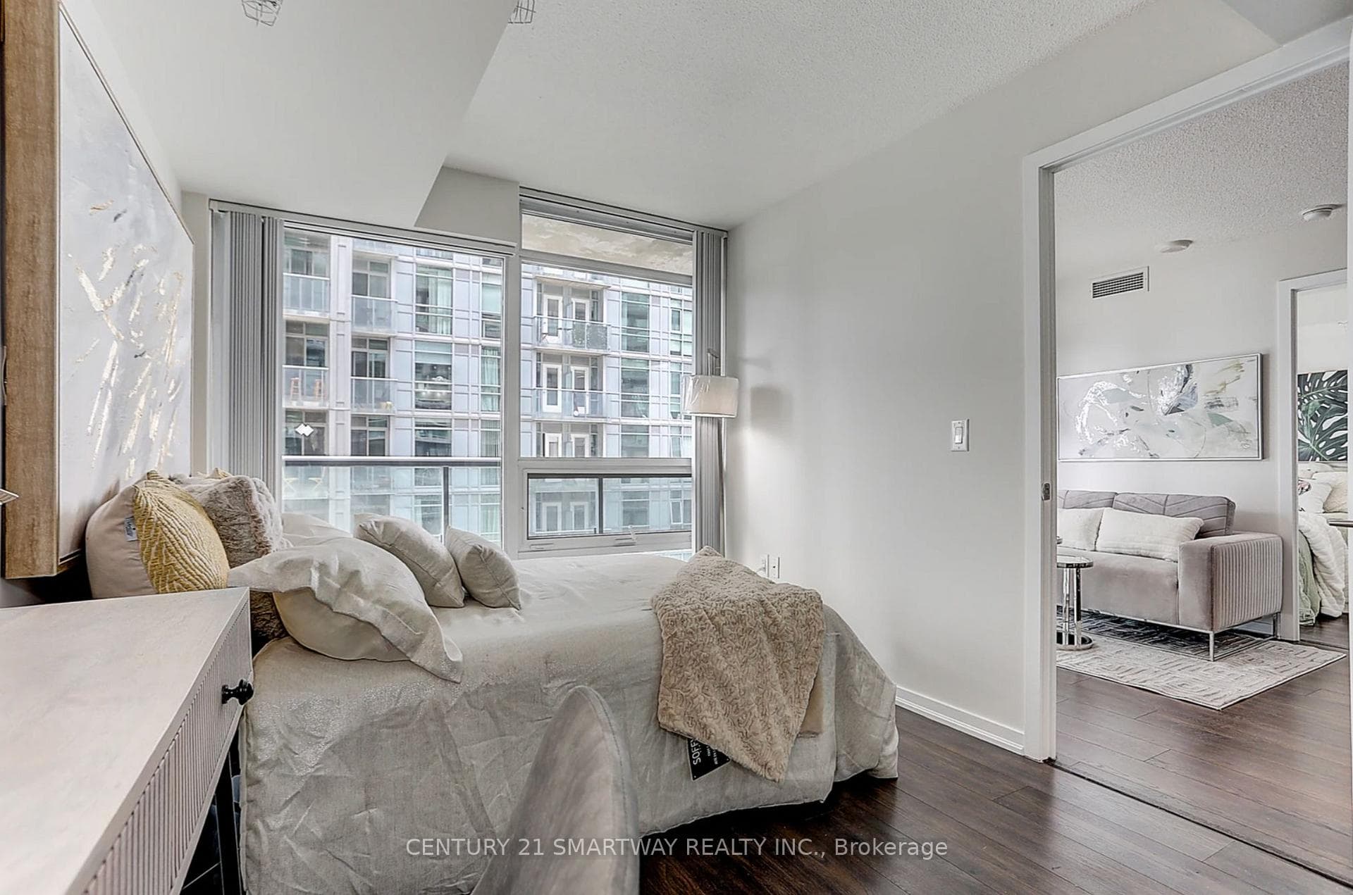 36 LISGAR Street Unit 1111 photo 33