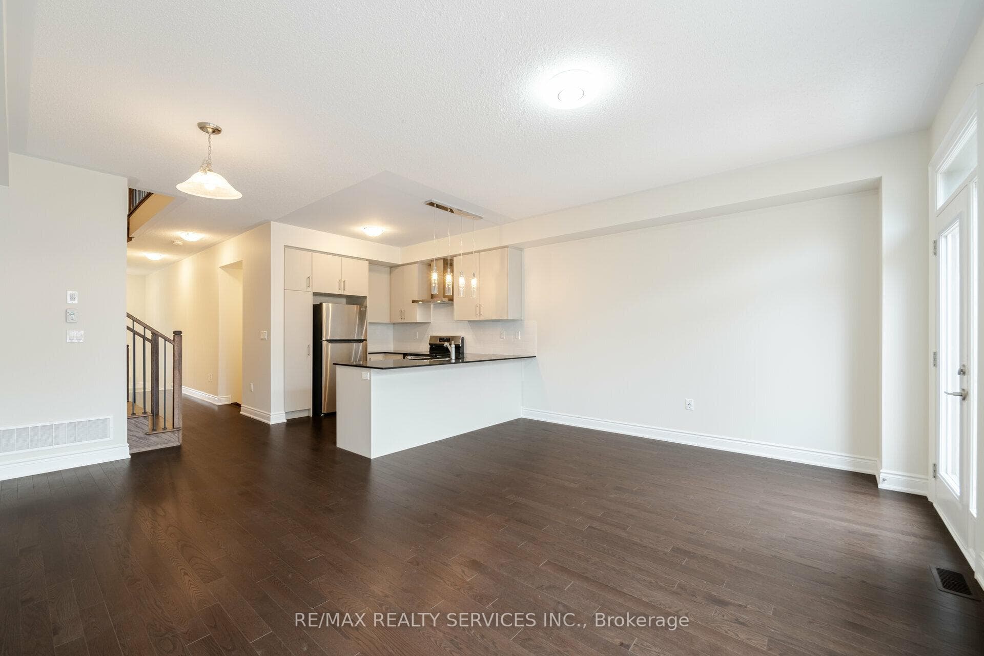 29 Bermondsey Way photo 10