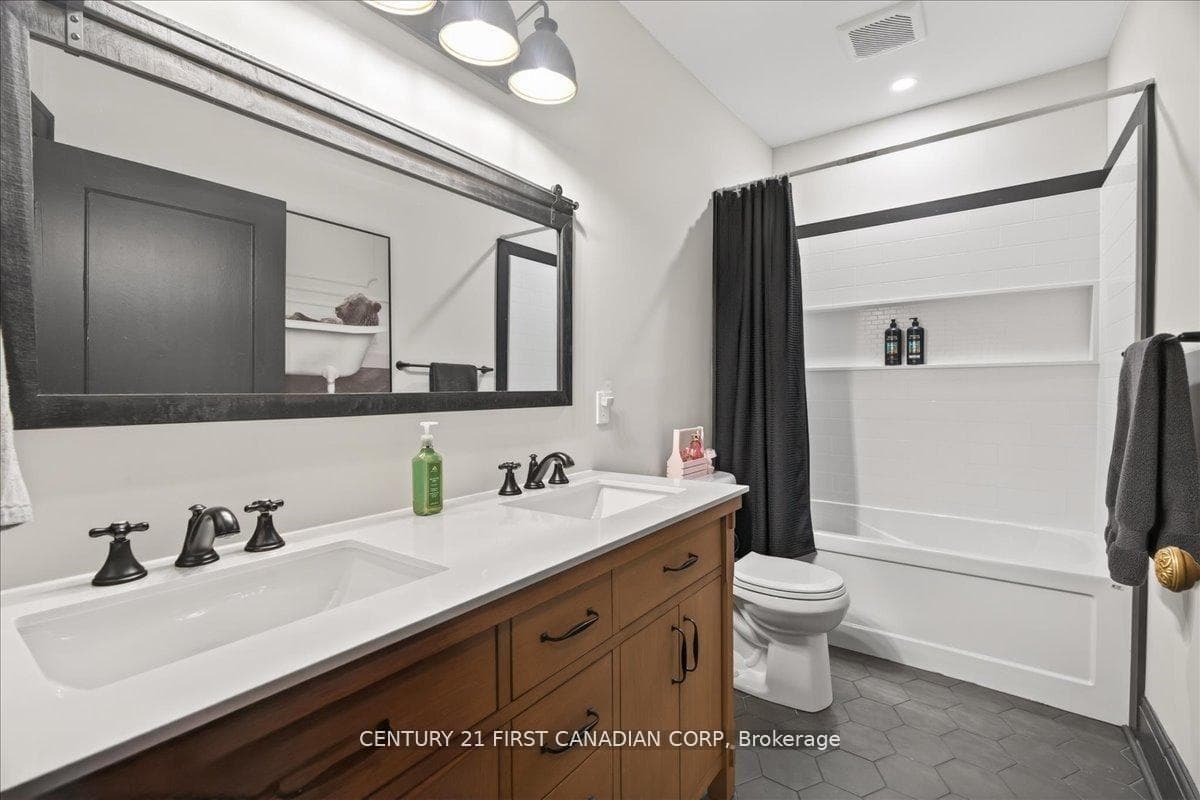 18 Colborne Street photo 31
