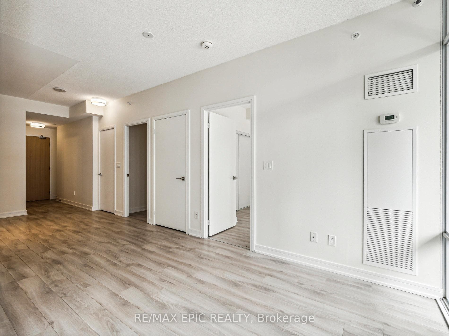 621 Sheppard Avenue Unit 301 photo 14