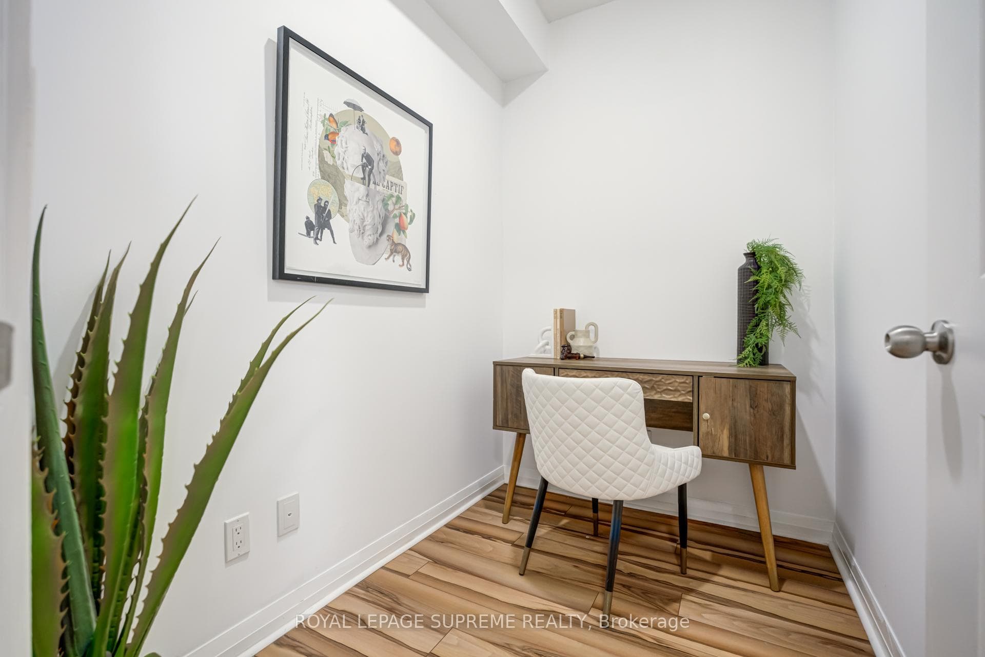 75 Eglinton Avenue Unit 601 photo 15