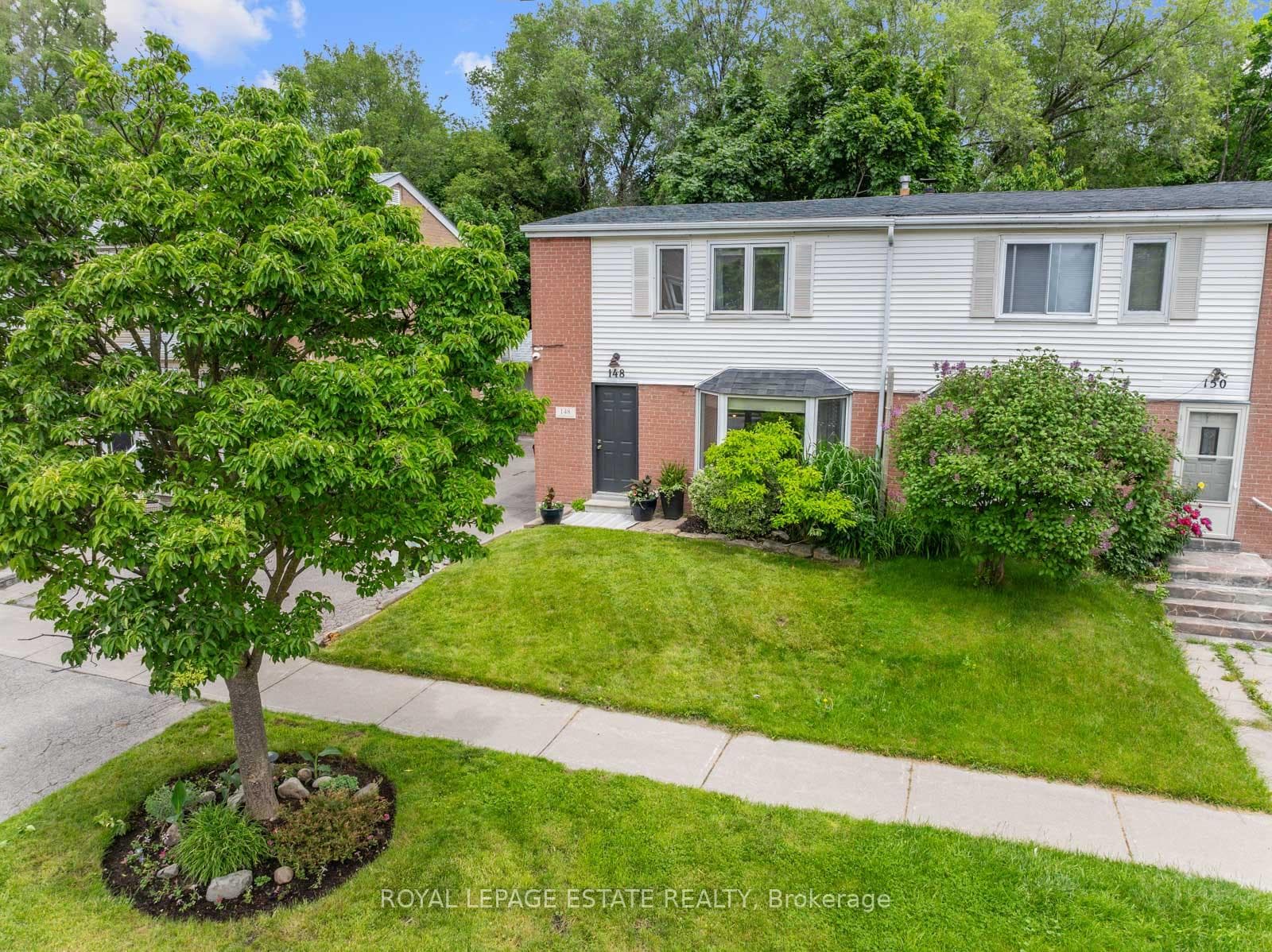 148 Woodfern Drive photo 1