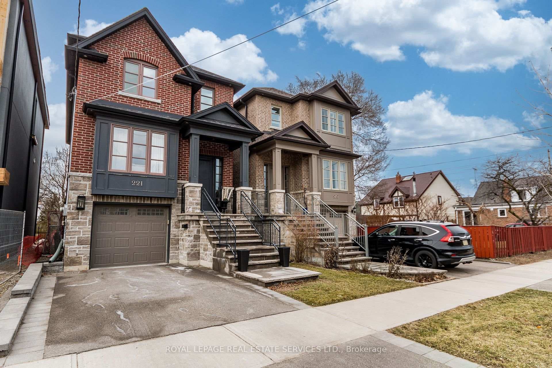 221 Beta Street photo 34