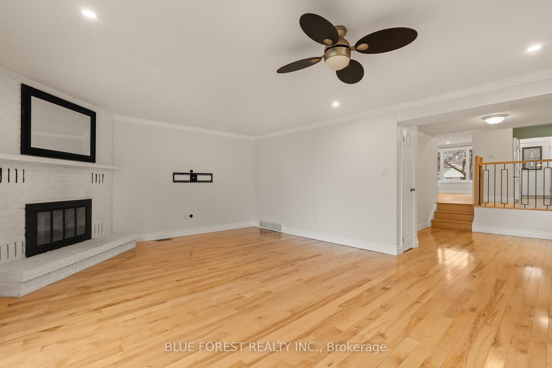 1806 Attawandaron Road photo 33