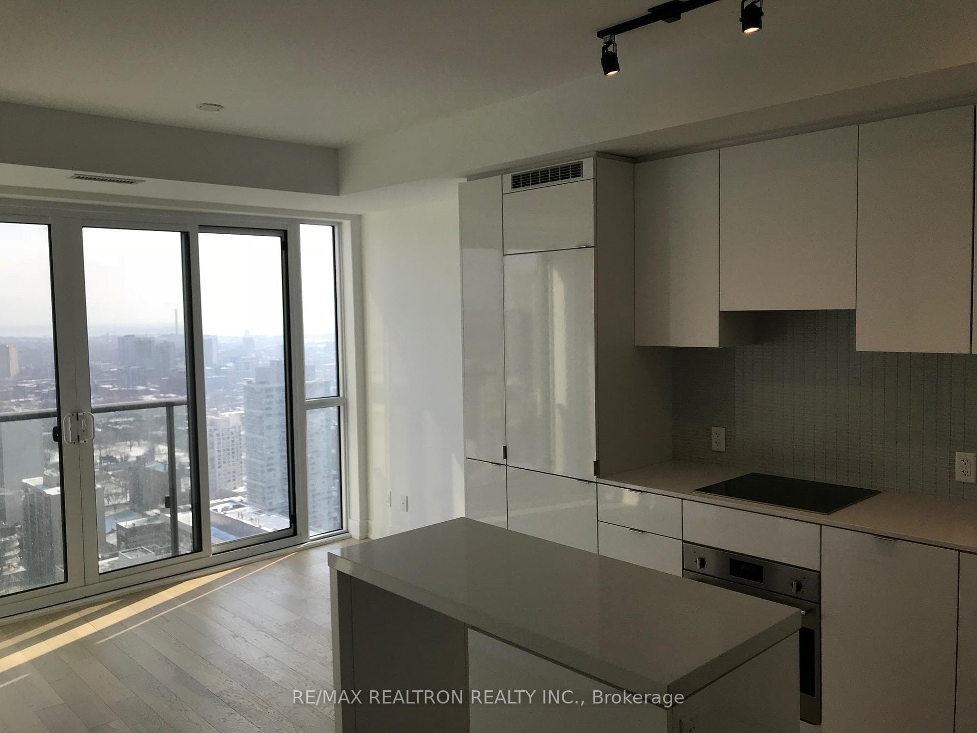 7 Grenville Street Unit 4207 photo 9