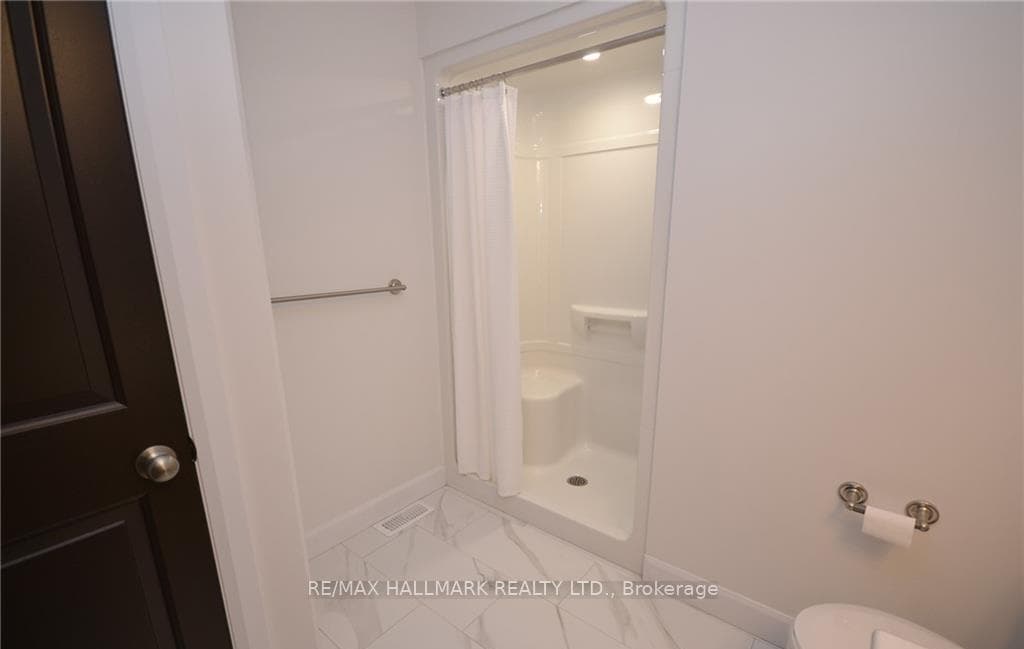 143 Superior Drive photo 20