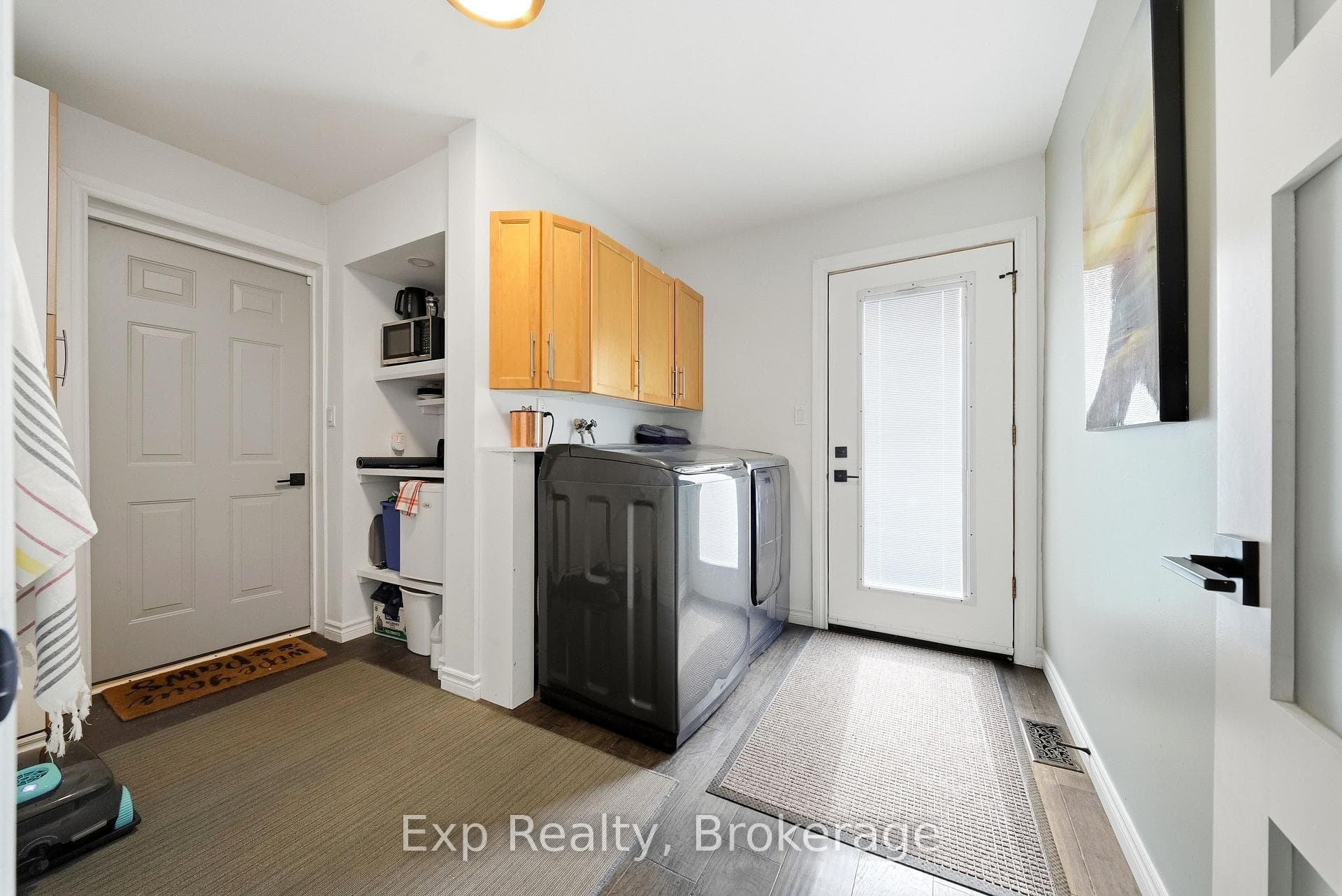 1852 Stockdale Road photo 12
