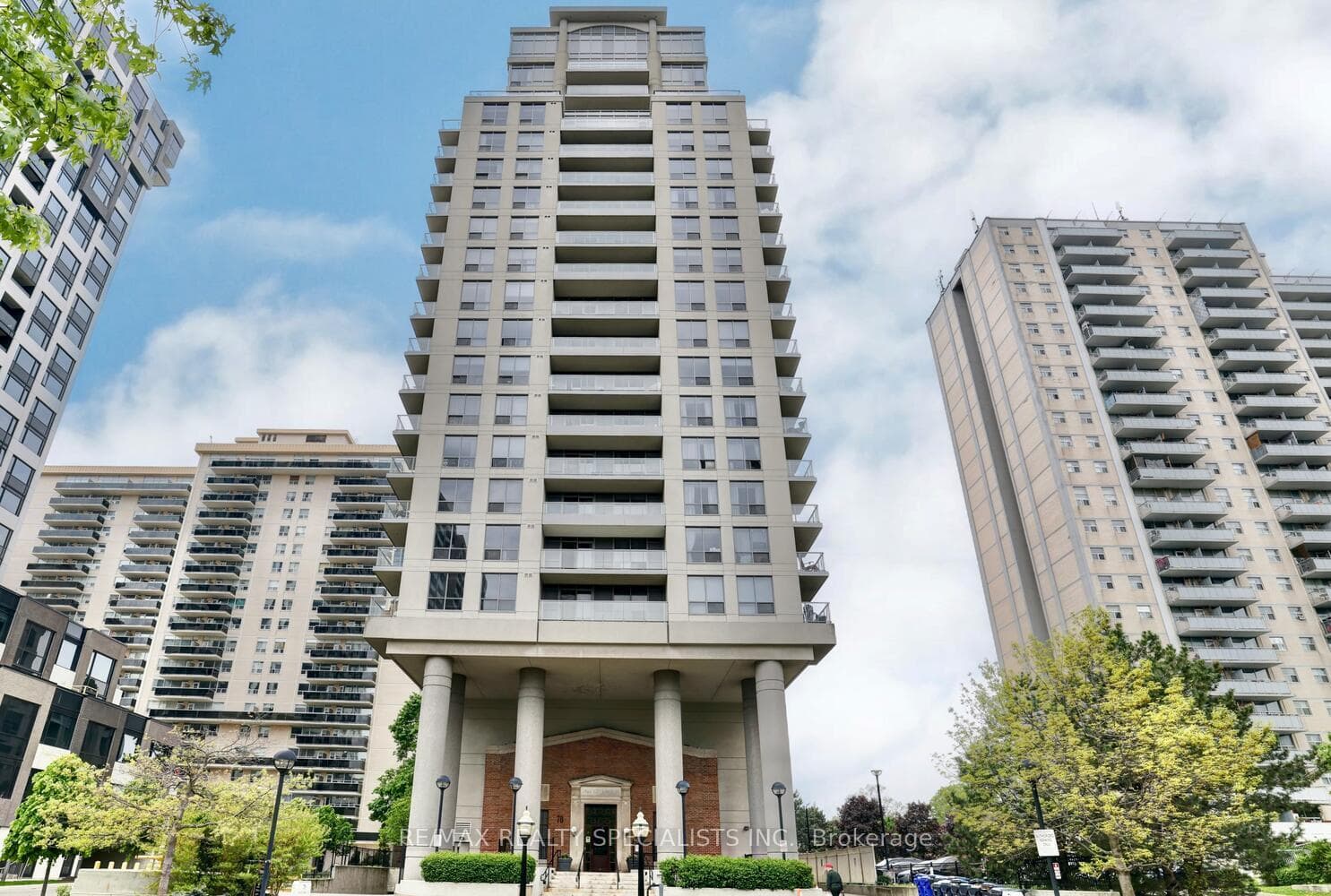 70 High Park Avenue Unit 1401 photo 1