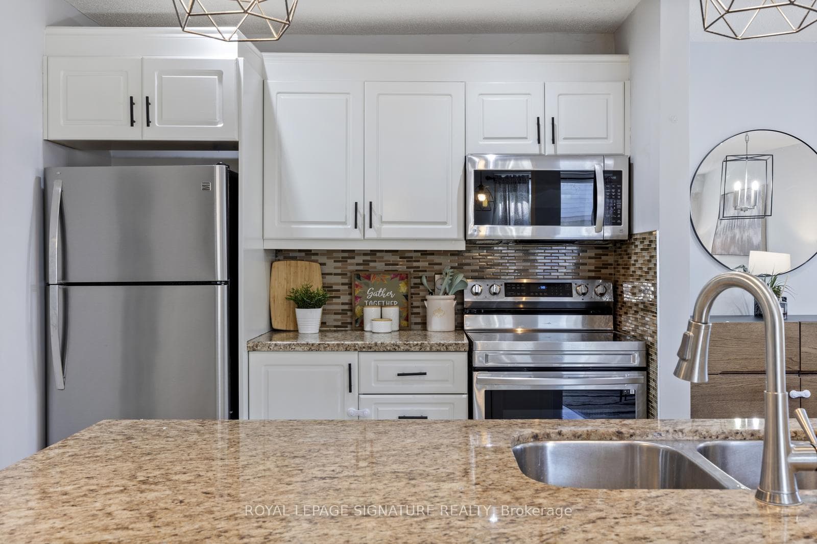 98 Falconer Drive Unit 3 photo 14