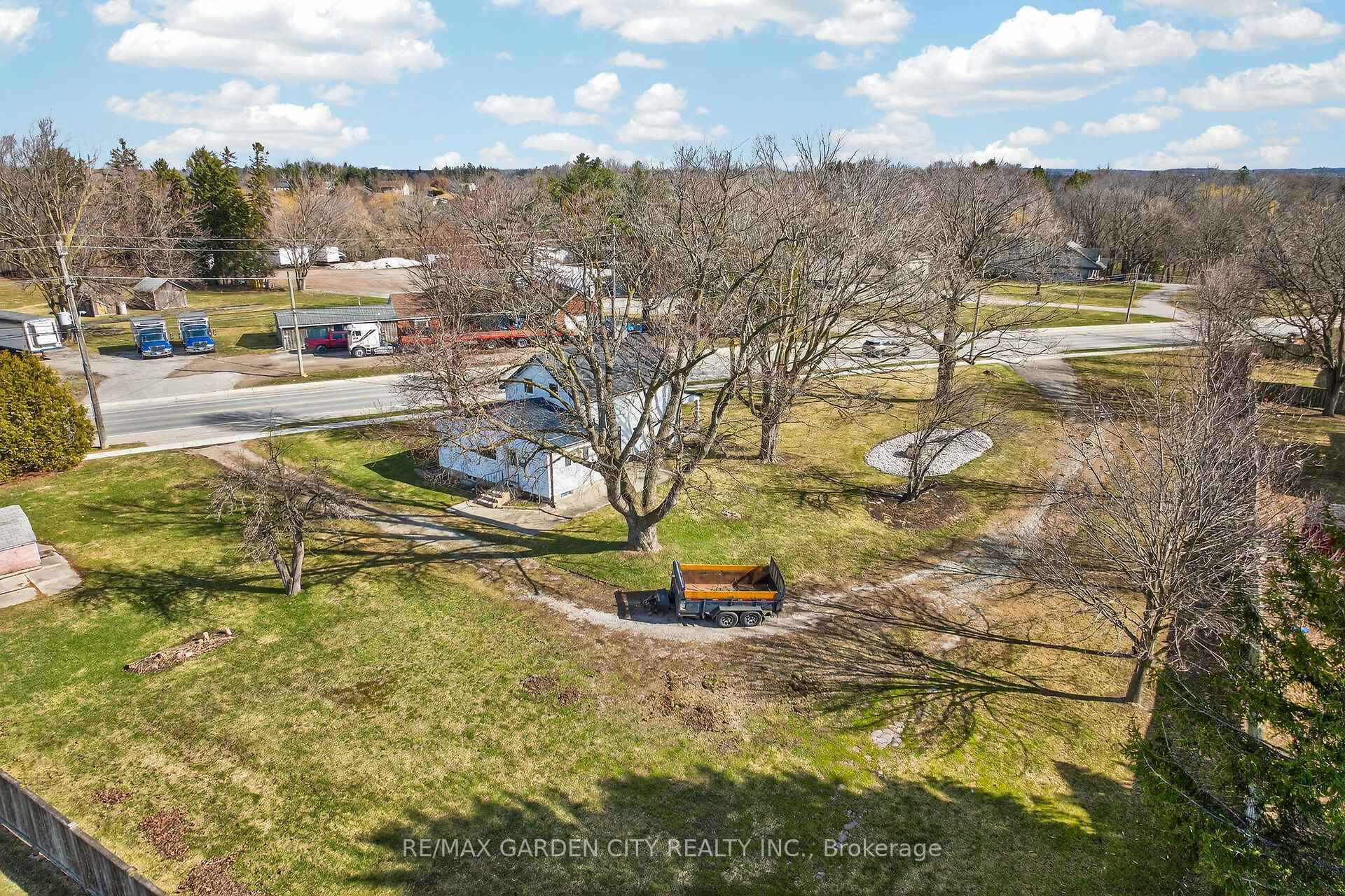 407 Bell Street photo 31