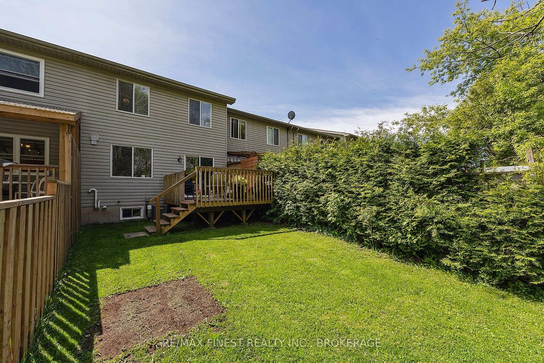 546 Garden Street photo 11