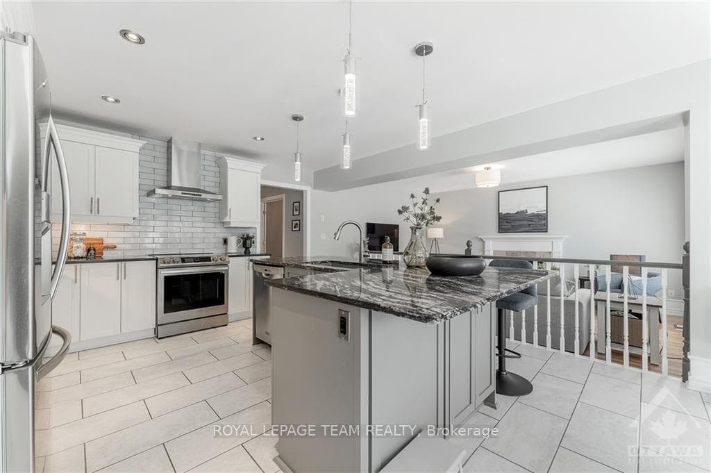 156 OSPREY Crescent photo 9