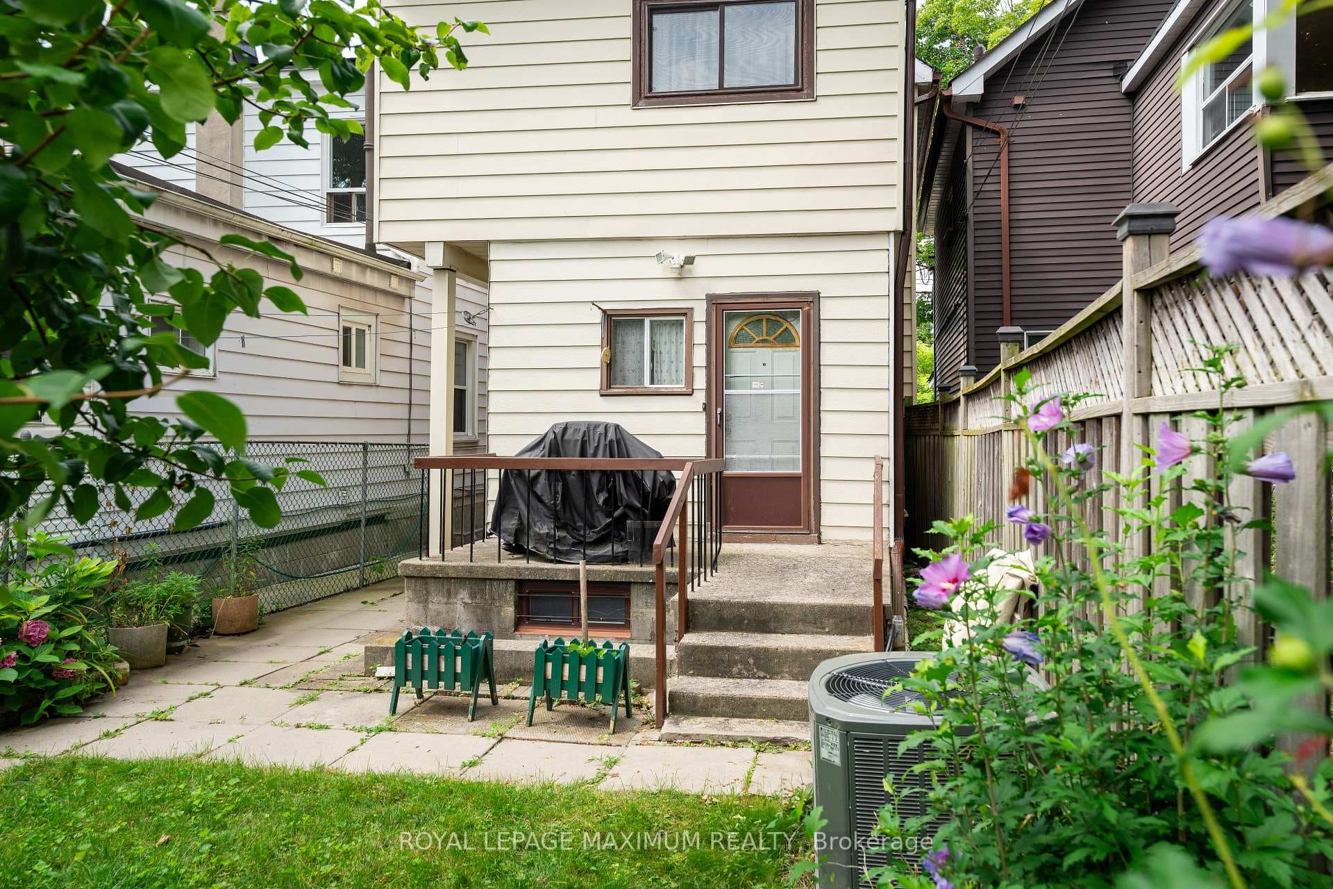 23 Eldon Avenue photo 9