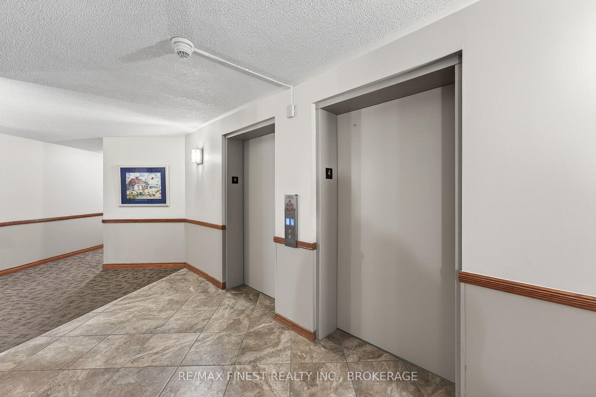 675 Davis Drive Unit 402 photo 4