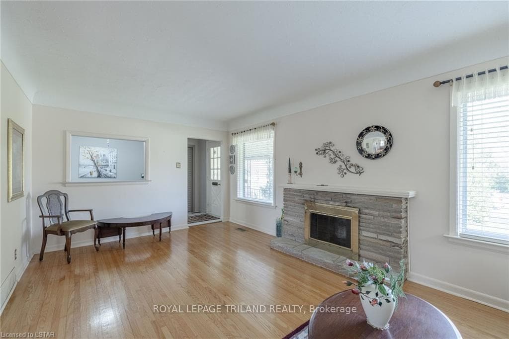 1378 COLLINGWOOD Avenue photo 15