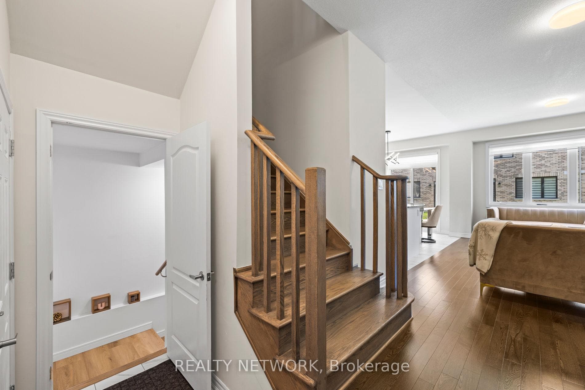 42 Concord Drive photo 8
