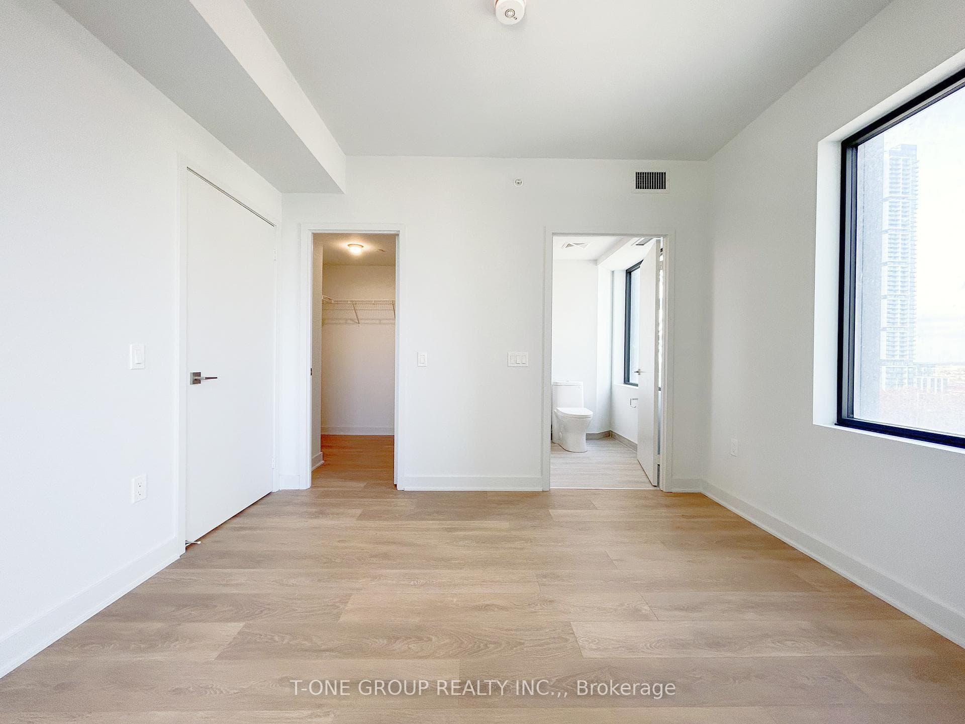 2920 Highway 7 Road Unit 805 photo 8