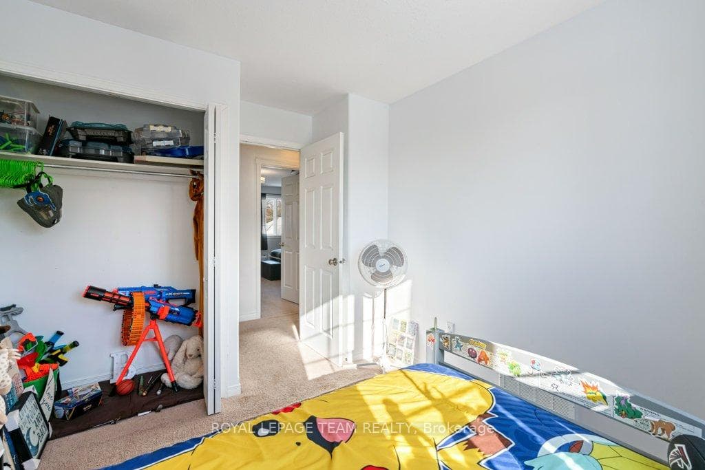 537 Victoria Street photo 17