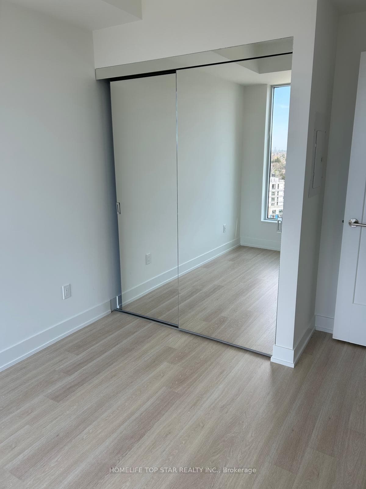 60 Central Park Roadway Road Unit 1607 photo 6
