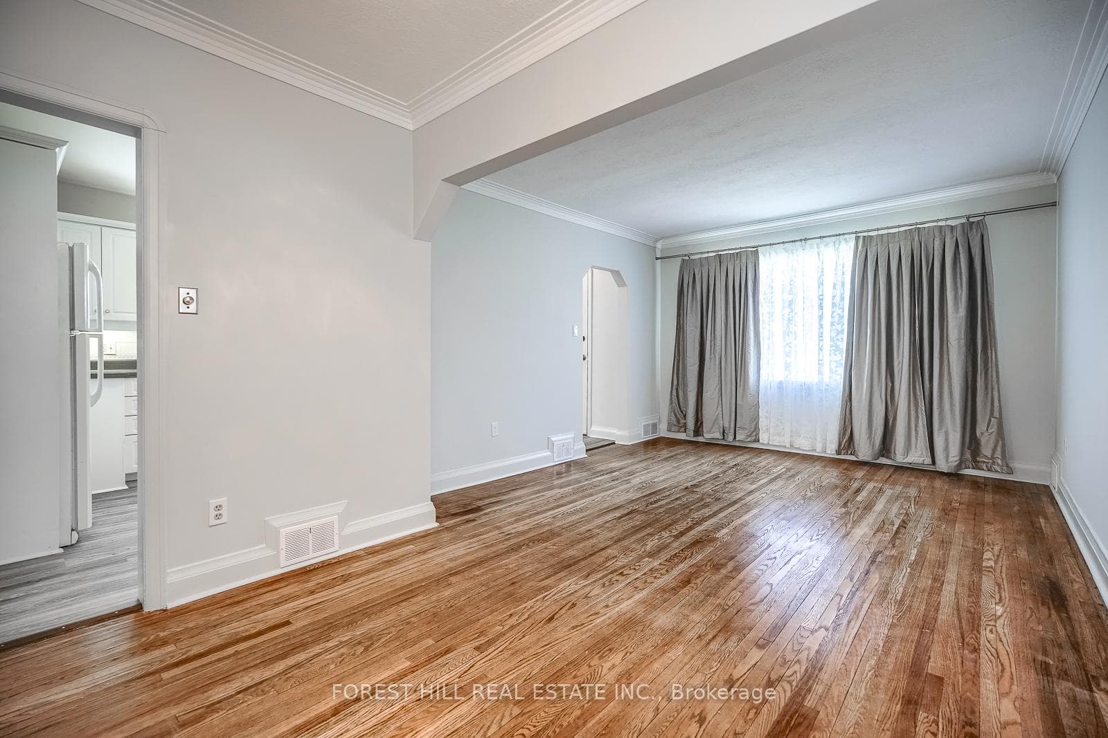 5 Fairbourne Crescent photo 6