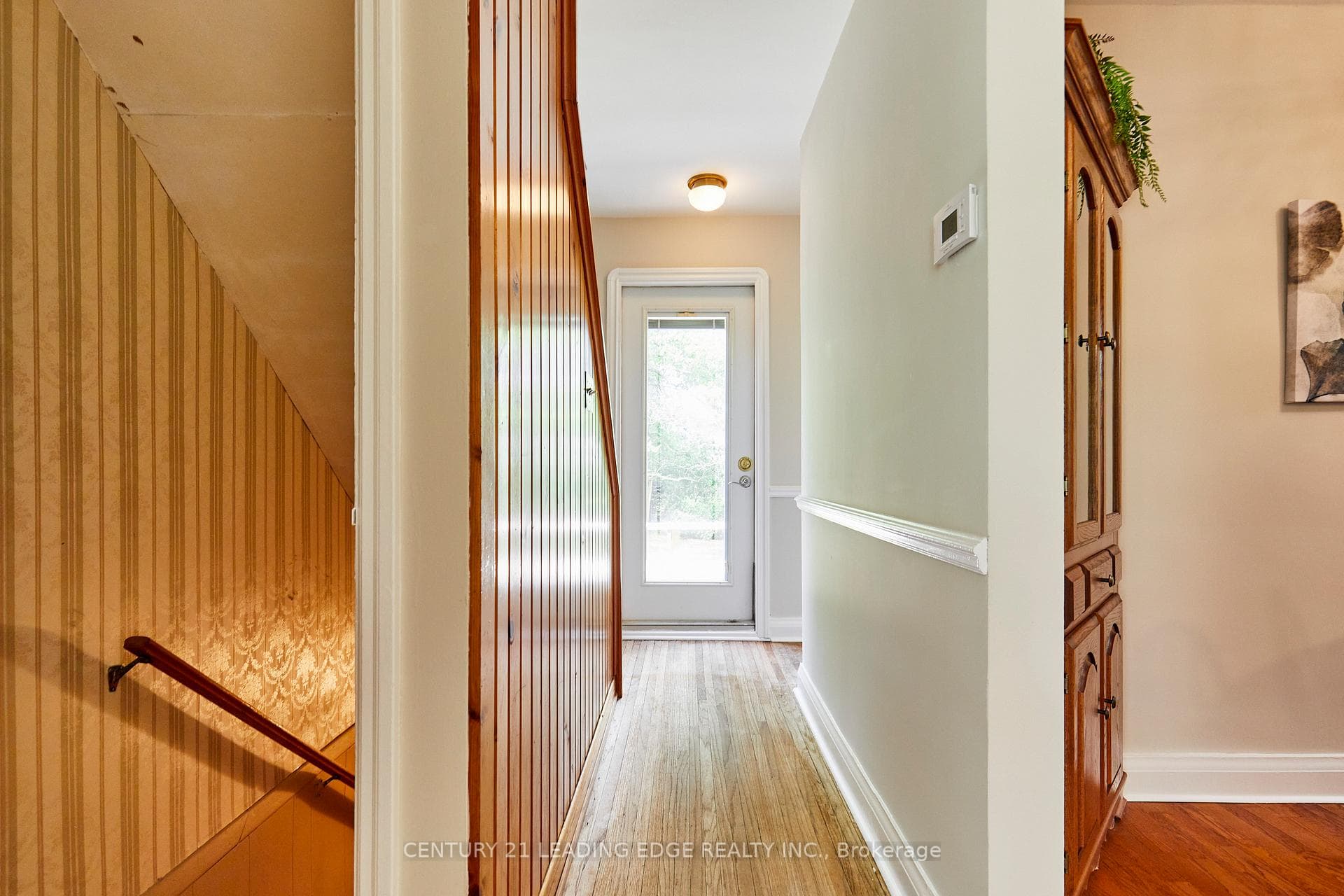 19 Scarboro Crescent photo 17