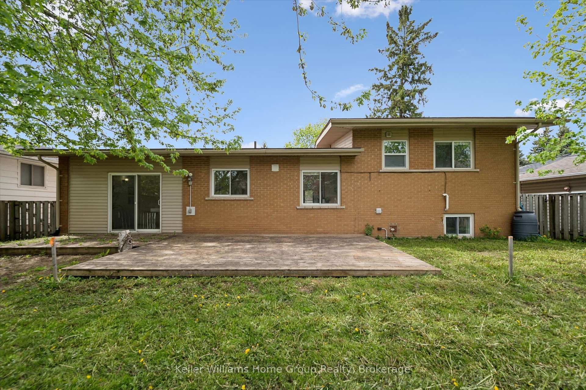 490 Garafraxa Street photo 43