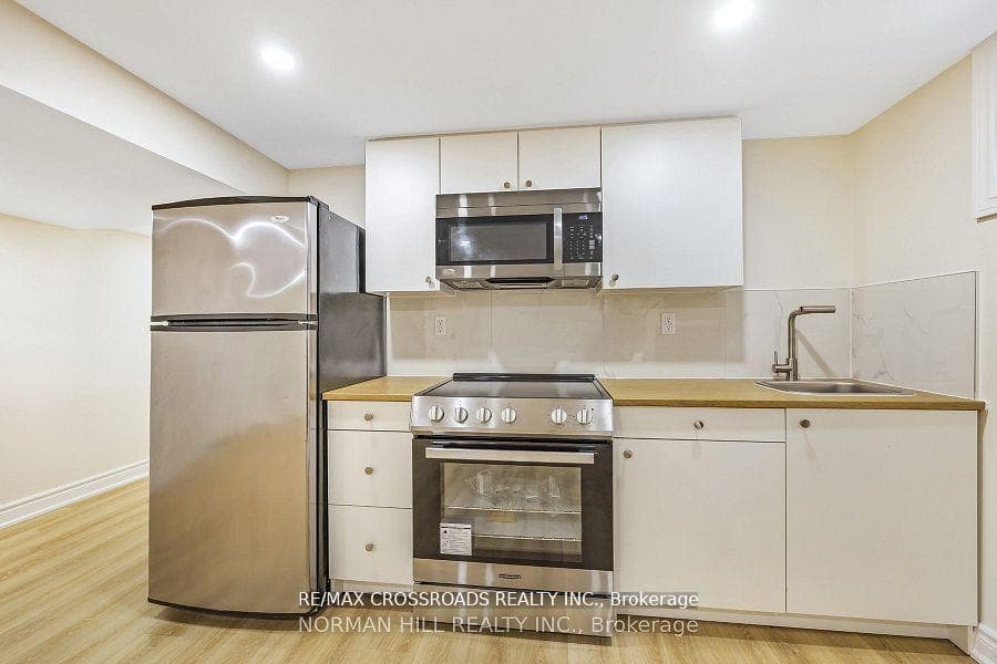 3 Christina Crescent Unit - BASEMENT photo 6