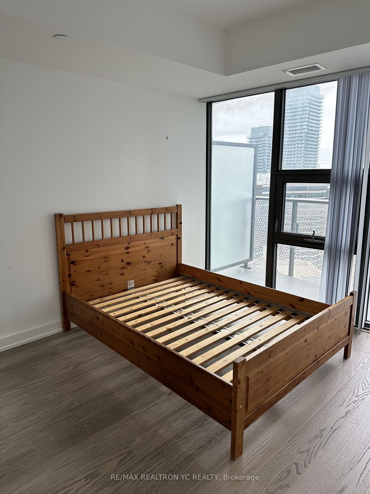 11 Wellesley Street Unit 3409 photo 4