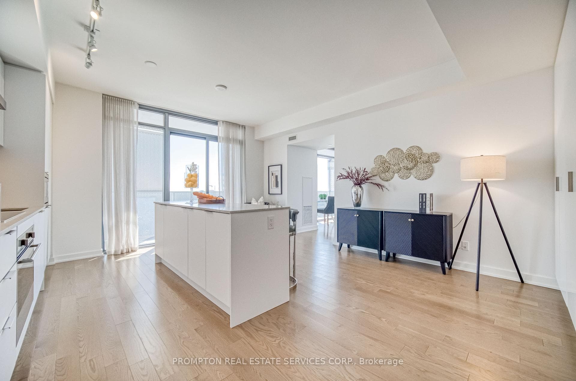 20 Lombard Street Unit 3902 photo 12