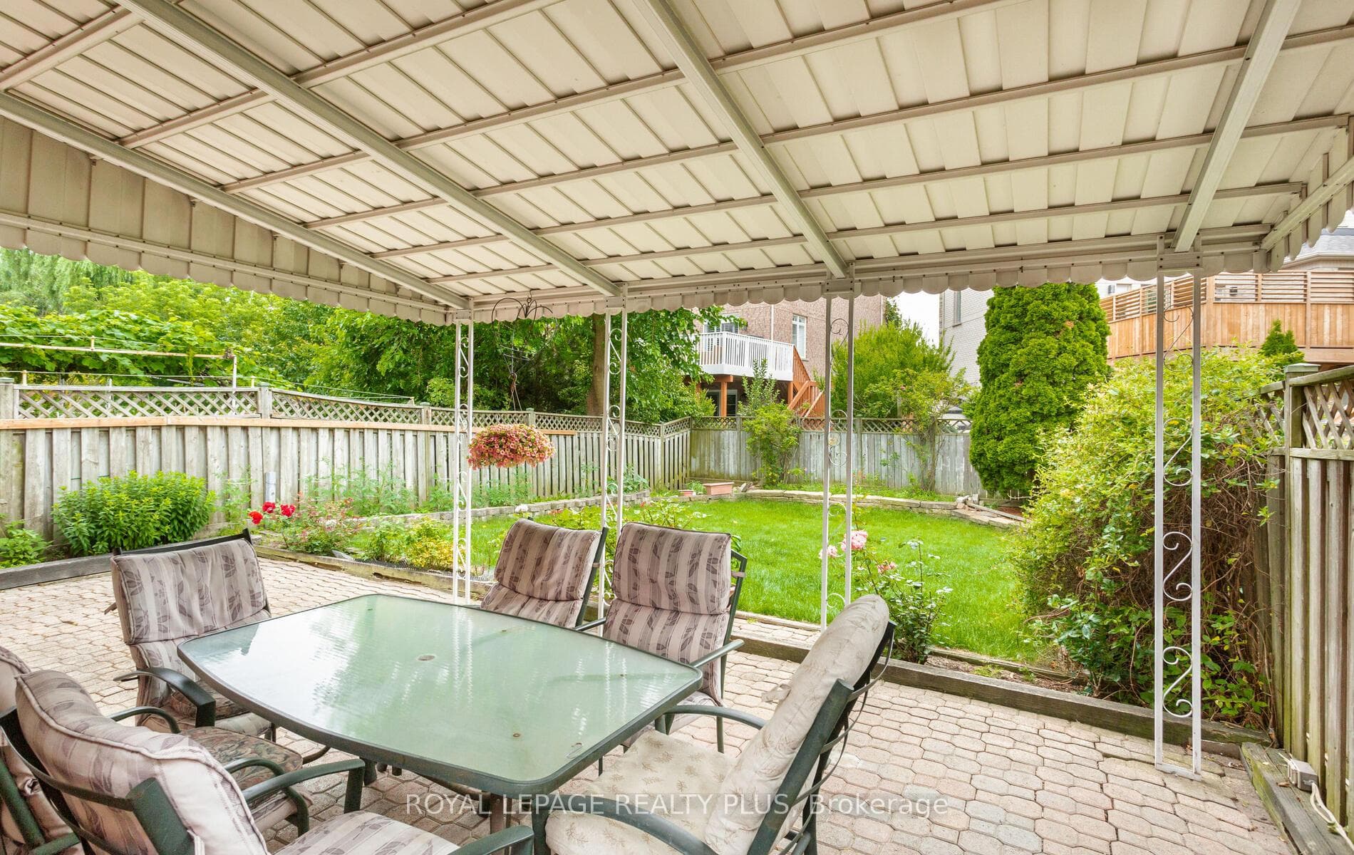 17 Hanson Road photo 19