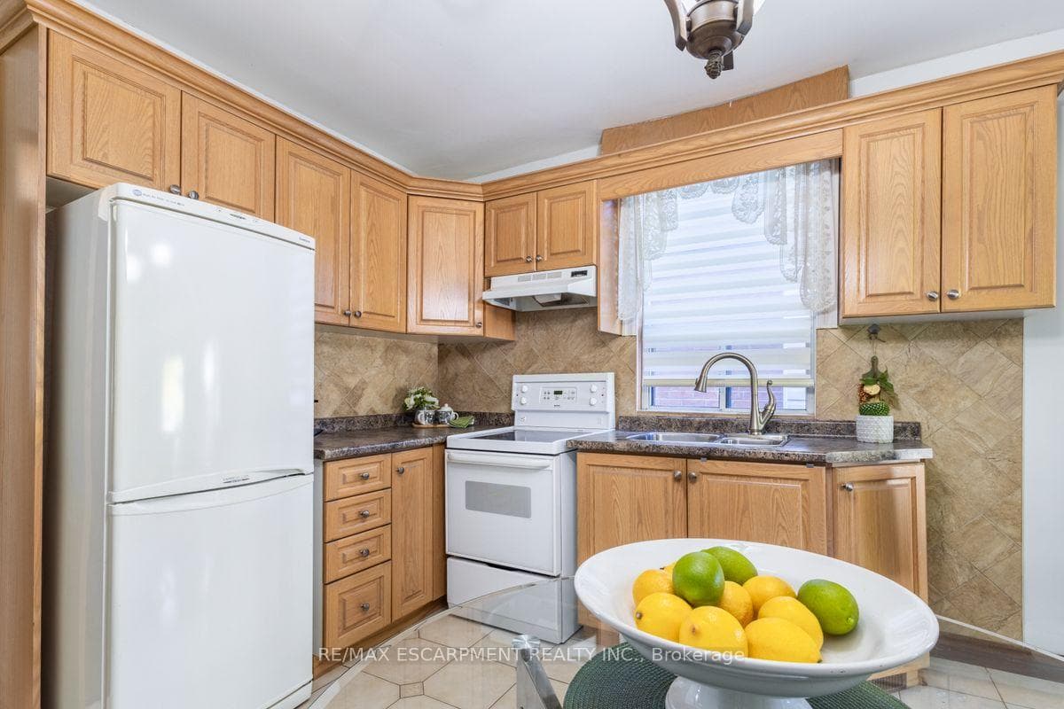 97 Strathearne Avenue photo 8