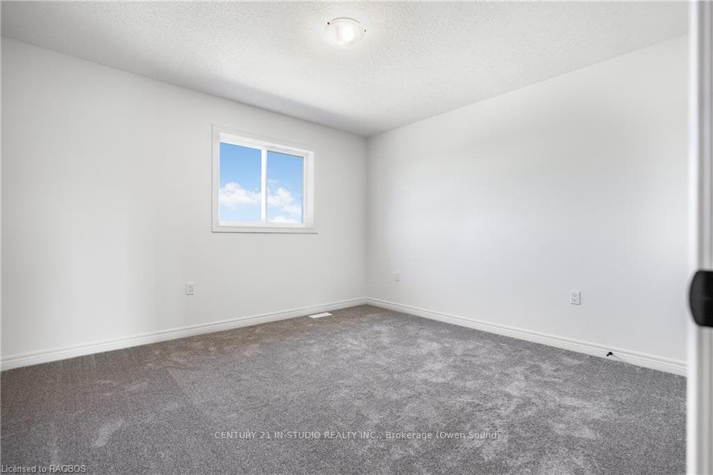 115 MACPHAIL Street photo 21
