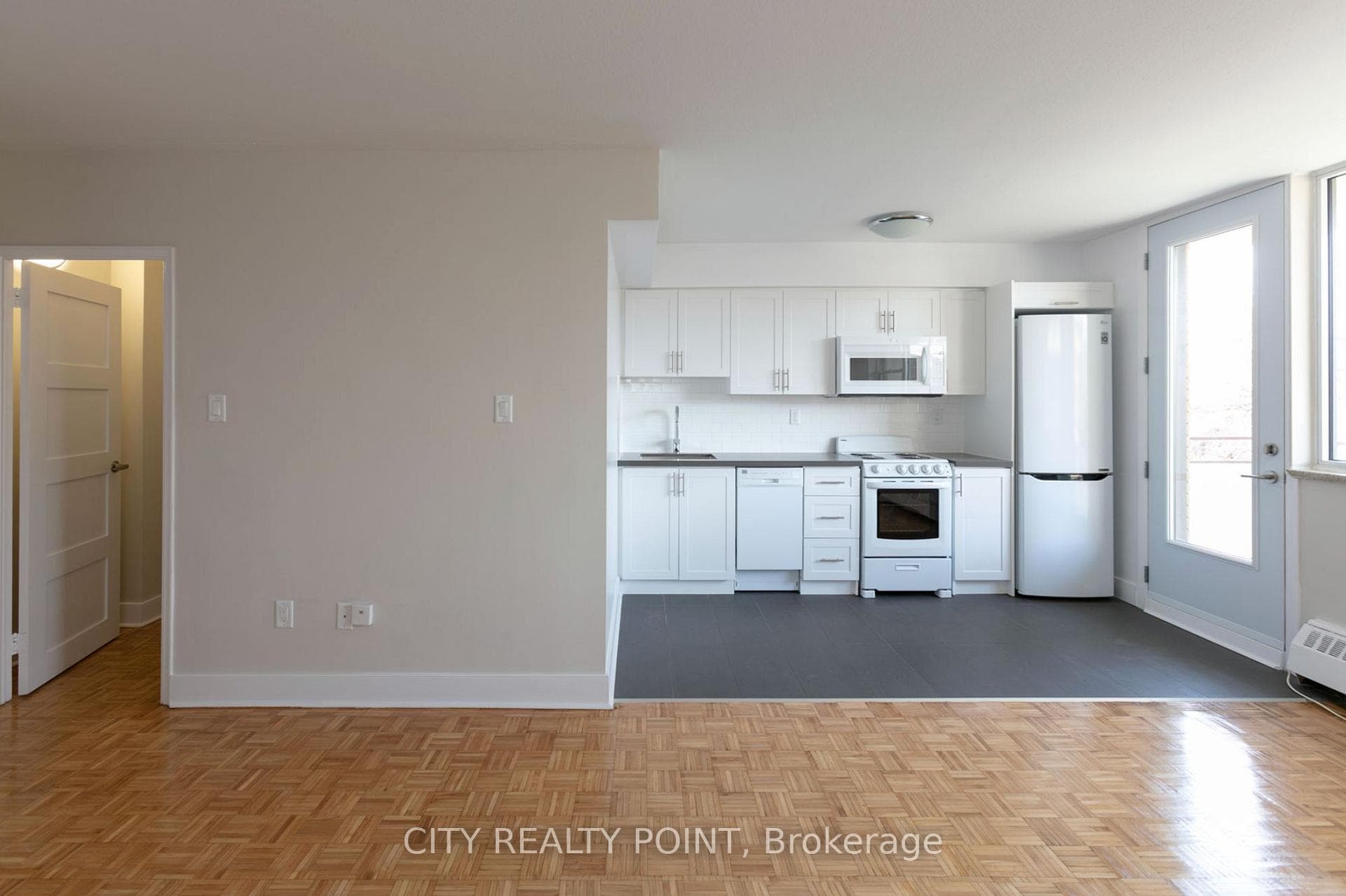 276 St George Street Unit 607 photo 12