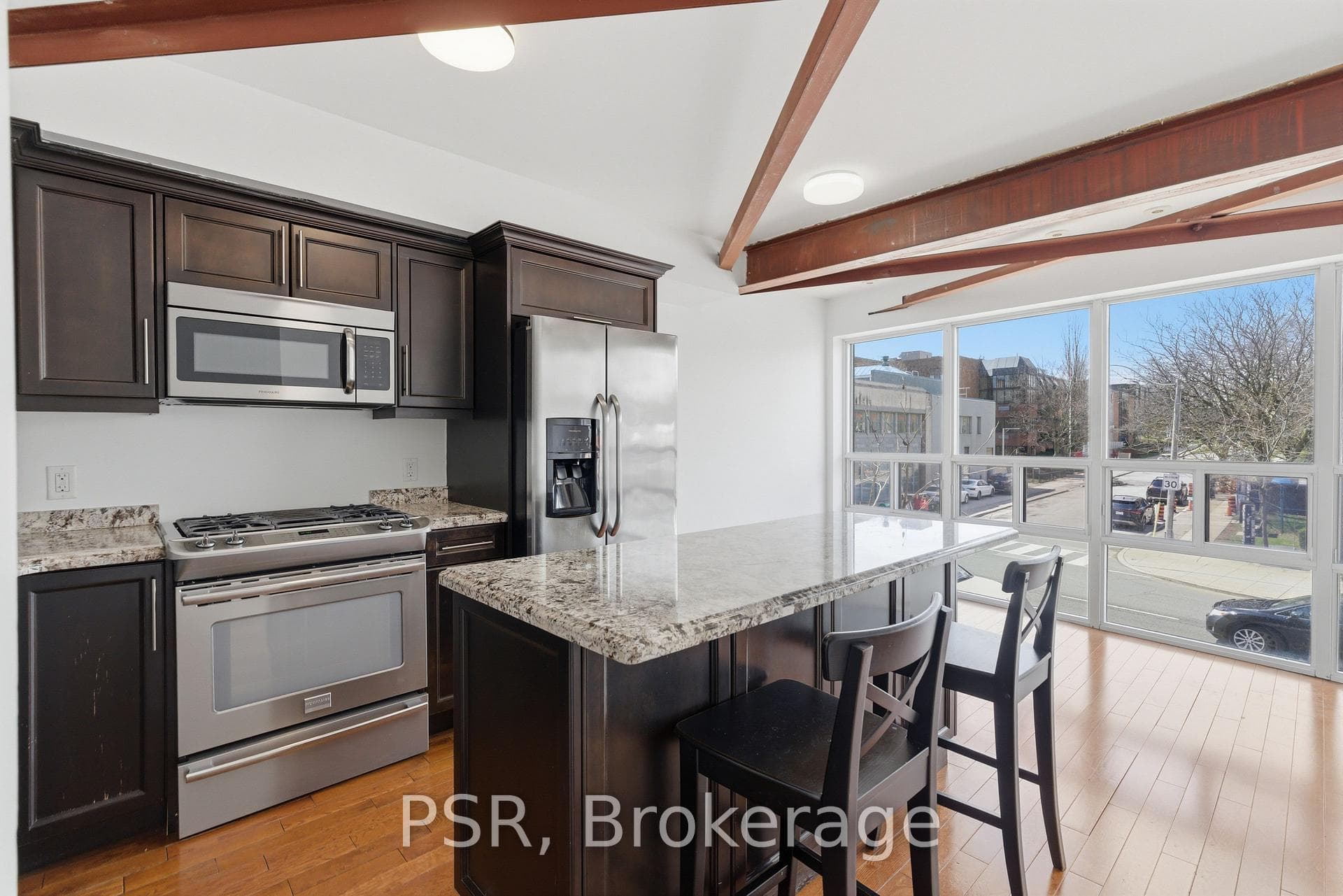 2541 Yonge Street Unit Apt 1 photo 2
