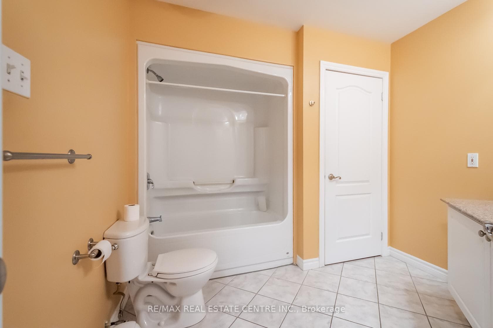 135 JAMES Street Unit 515 photo 24