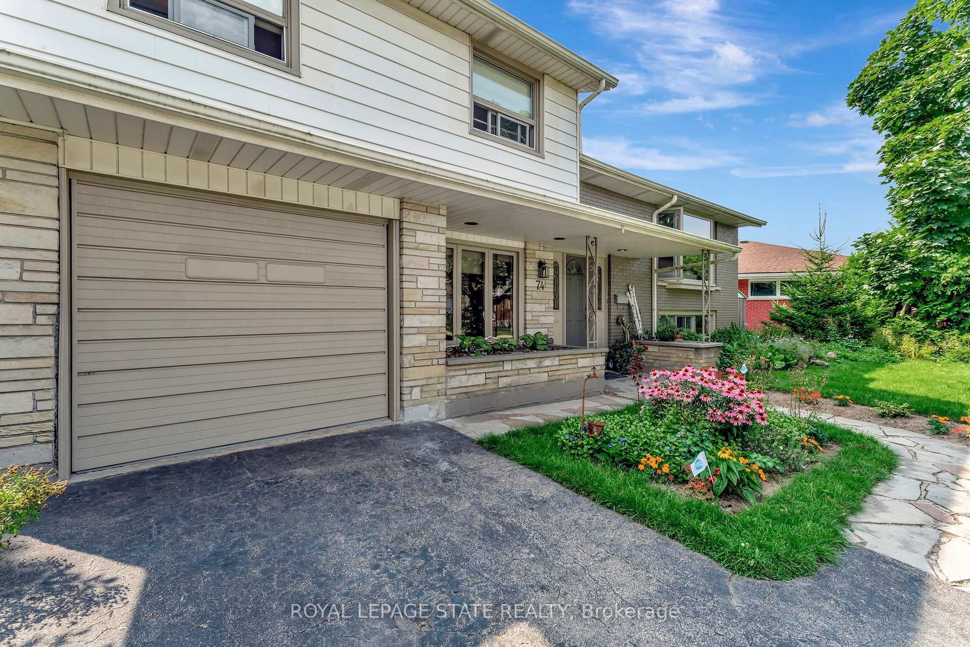 74 Hardale Crescent photo 10