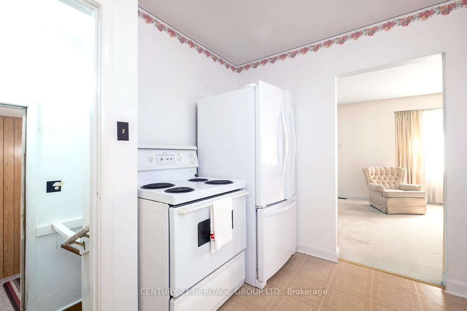 18 Dufferin Street photo 9