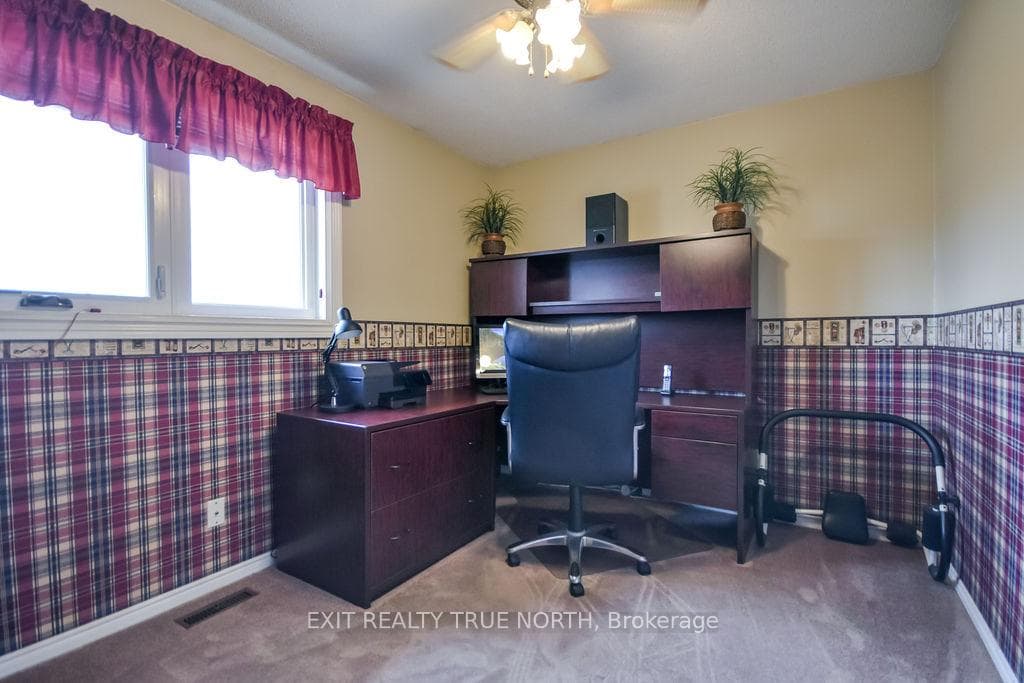 53 Etherington Crescent photo 23