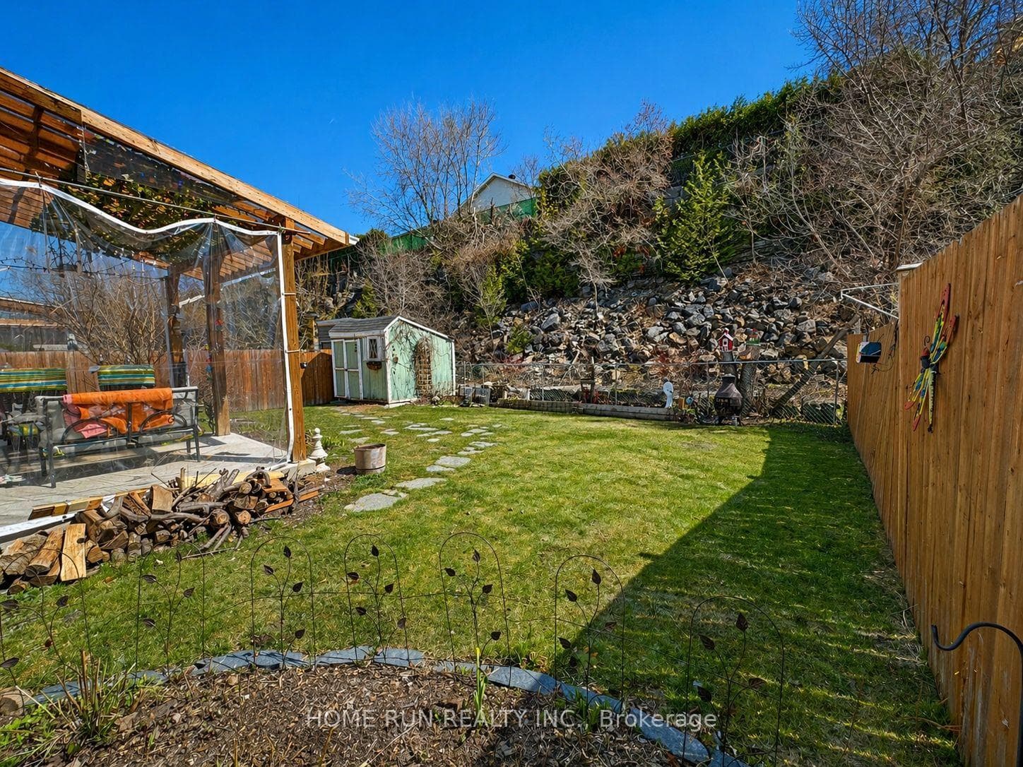 115 Beaumont Avenue photo 28