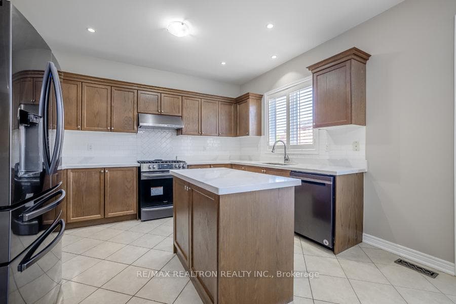 110 Riverwalk Drive photo 21