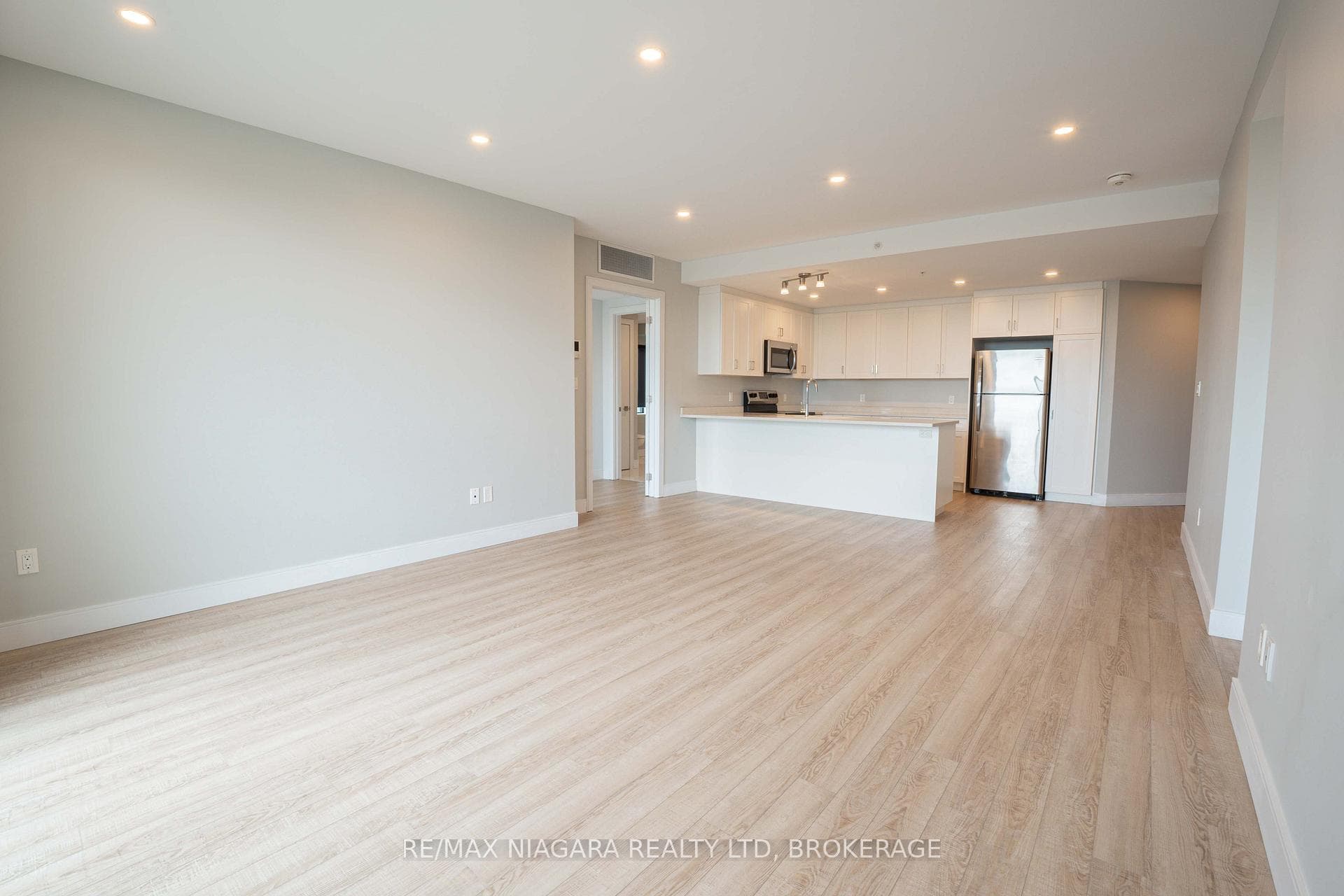 Dining Room/Living Room