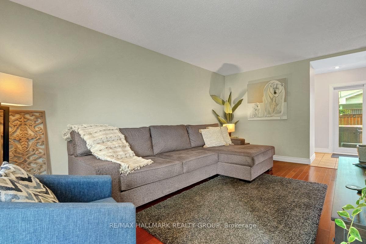 3243 Southgate Road photo 6