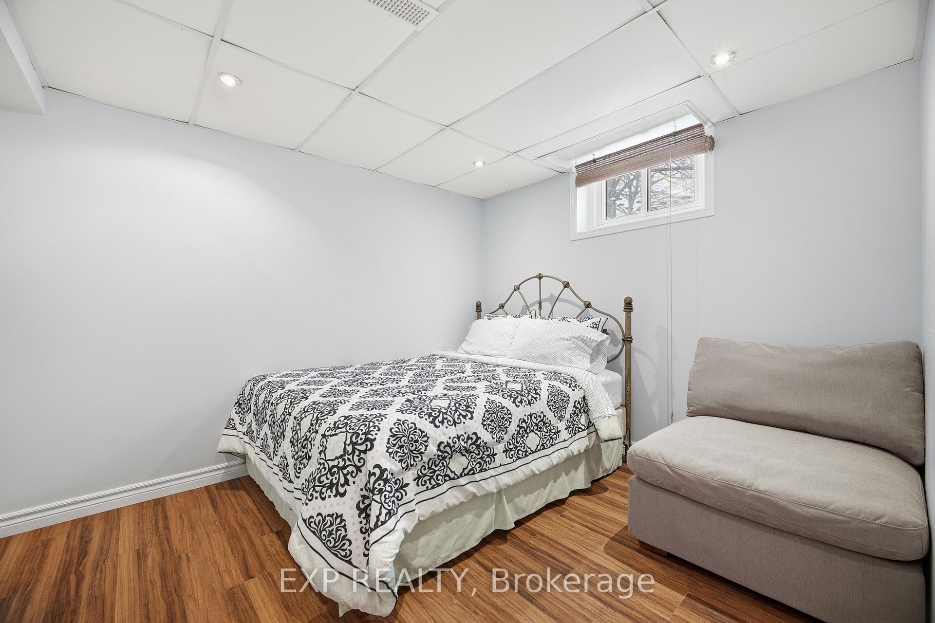 1301 Freeport Drive Unit Lower photo 21