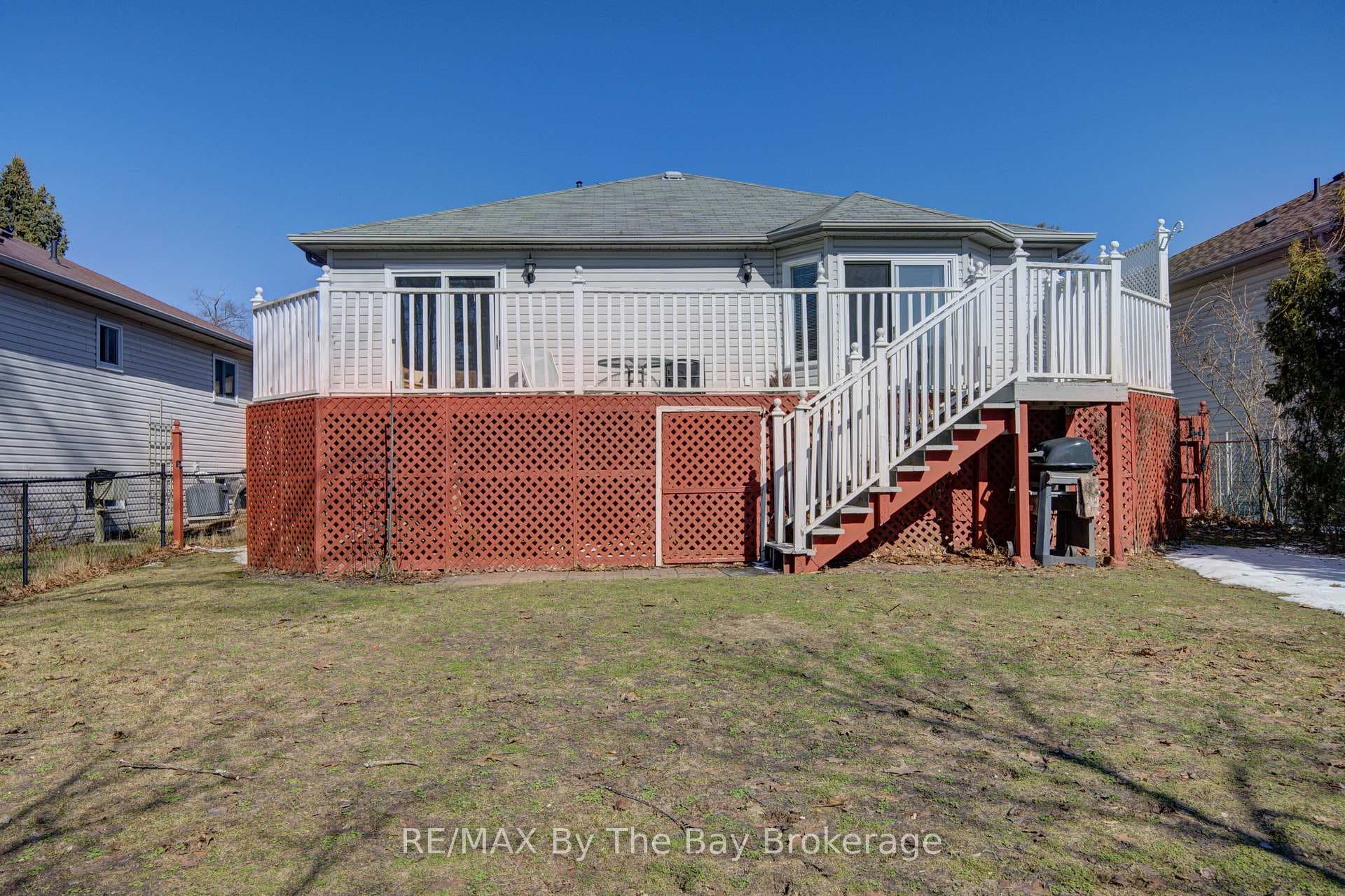 16 Glen Eton Road photo 43