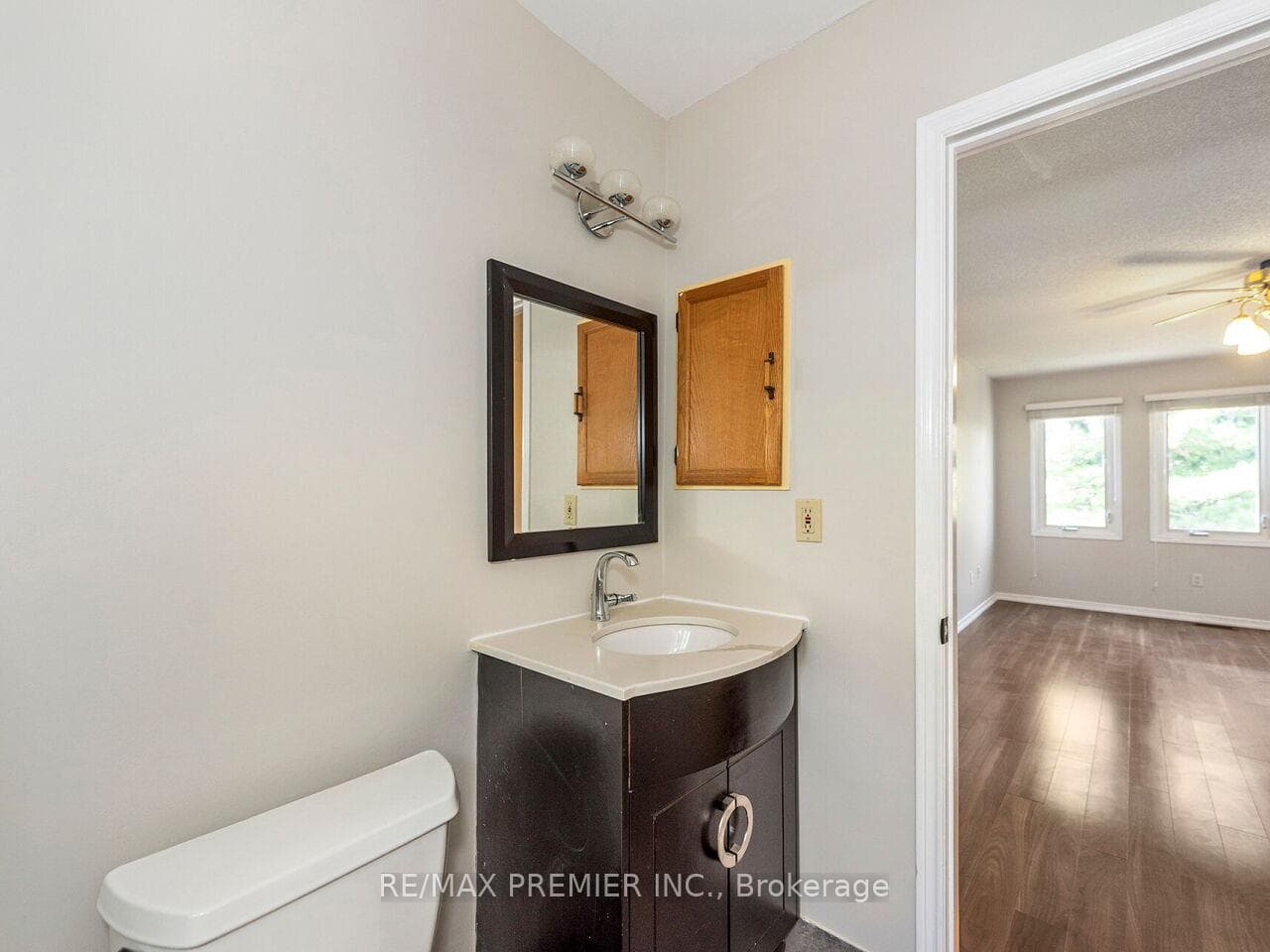 37 Belmont Crescent photo 29