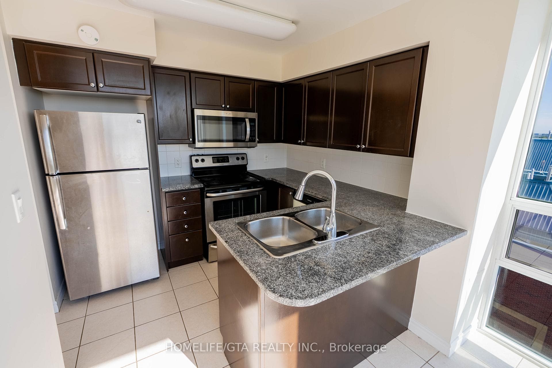 68 Grangeway Avenue Unit 1511 photo 8