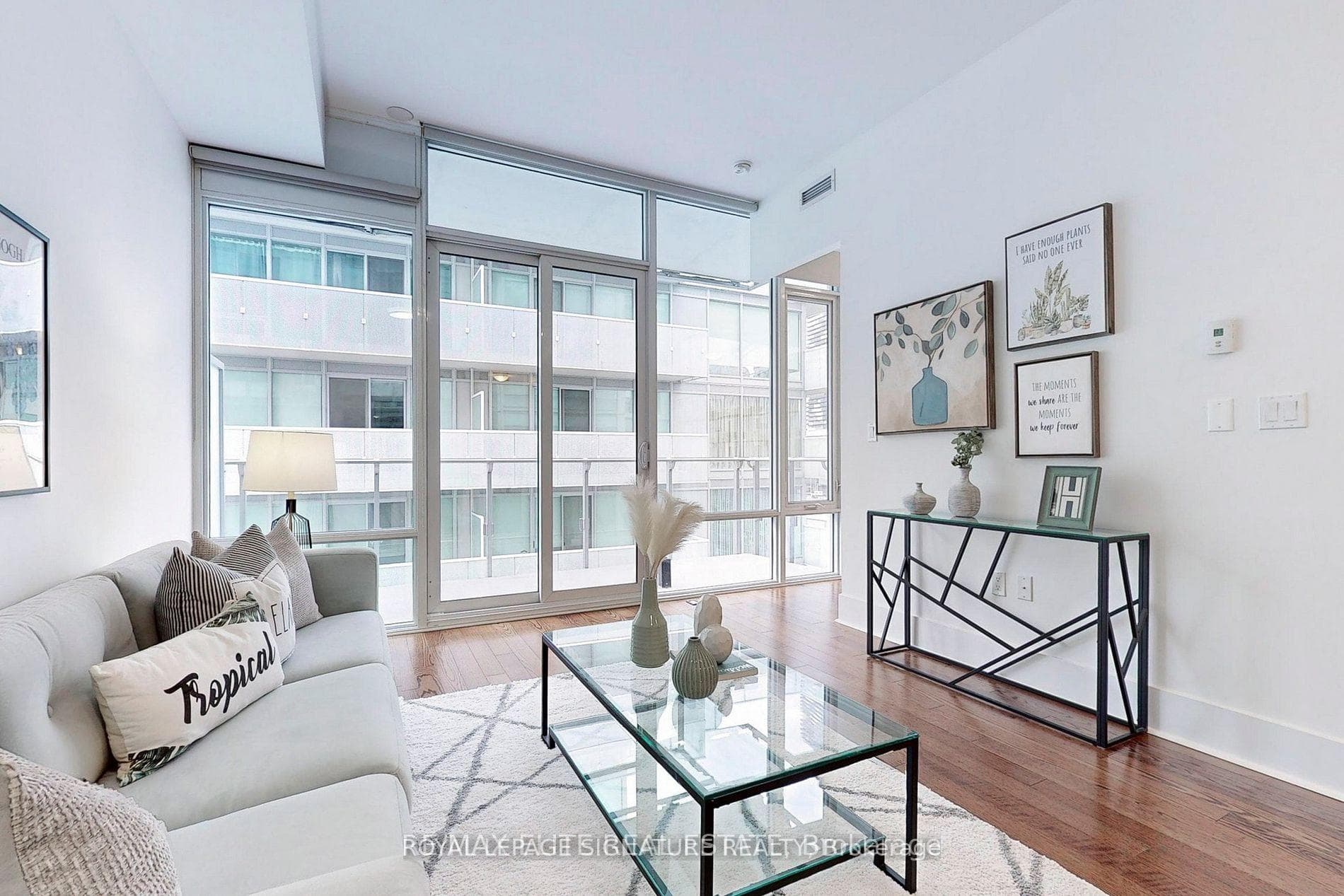 29 Queens Quay Unit 802 photo 5
