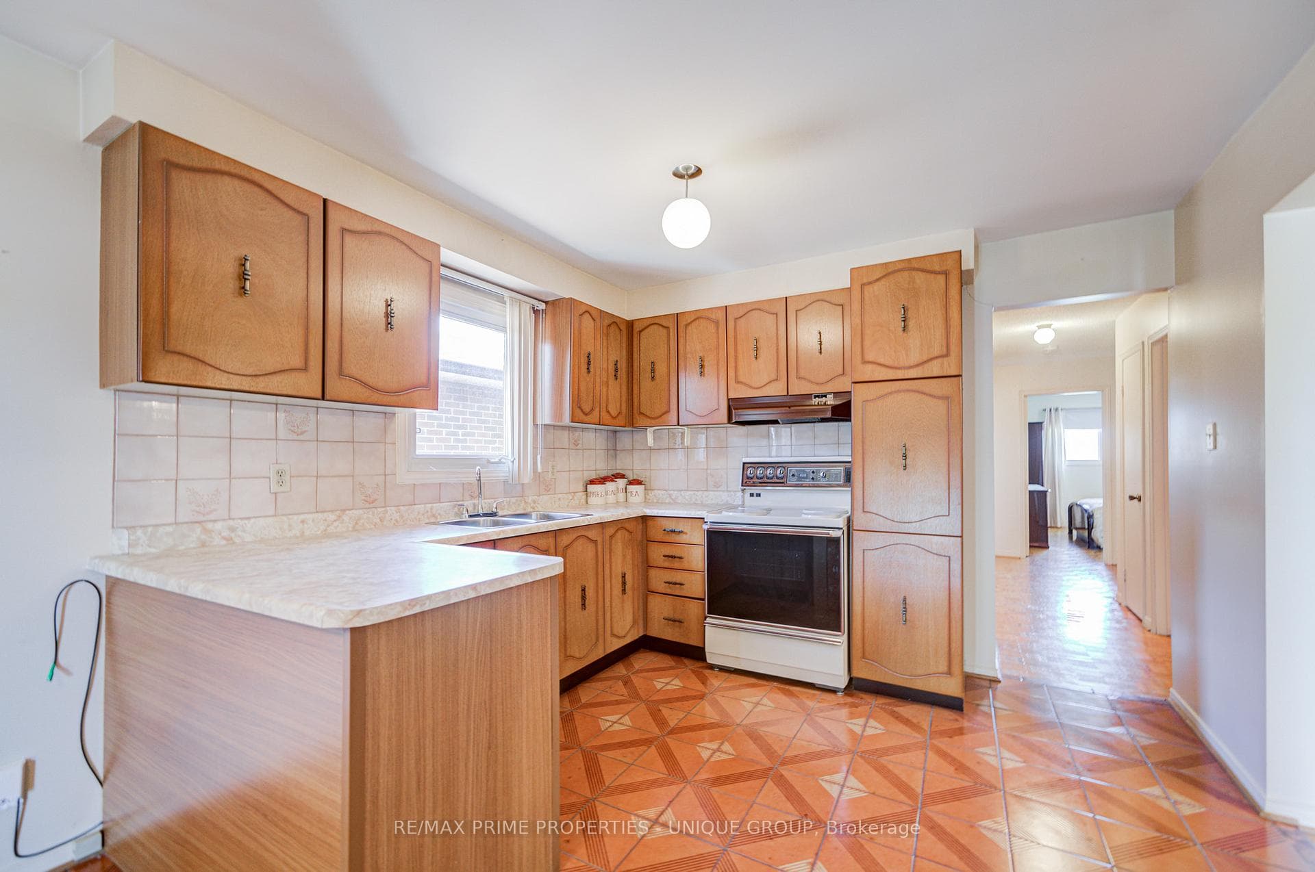 Upper level kitchen.